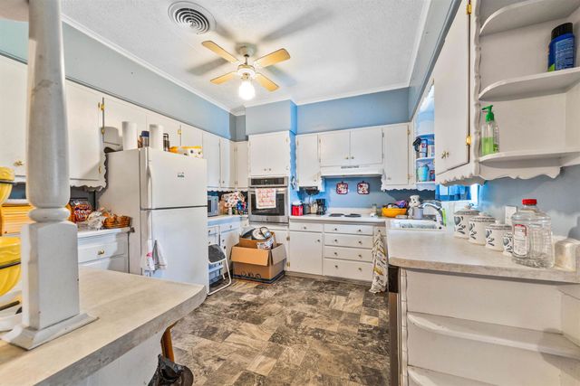 229 S Sedgwick St, Wichita, KS 67213