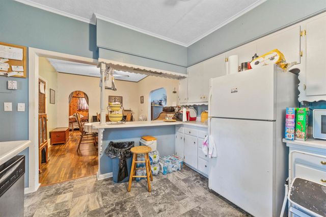 229 S Sedgwick St, Wichita, KS 67213