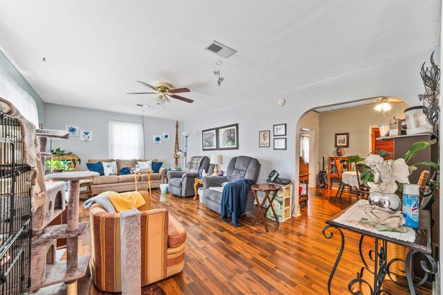 229 S Sedgwick St, Wichita, KS 67213