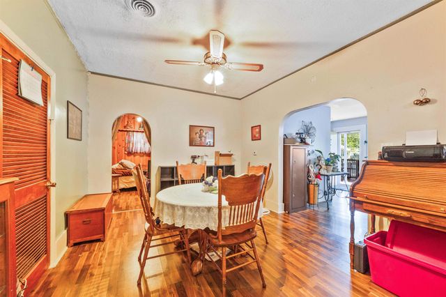 229 S Sedgwick St, Wichita, KS 67213
