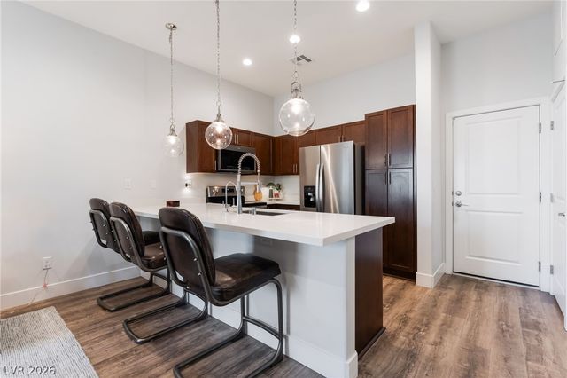 6432 Spring Jog Street, Las Vegas, NV 89166