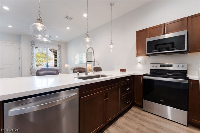6432 Spring Jog Street, Las Vegas, NV 89166