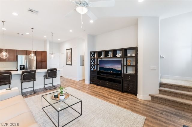 6432 Spring Jog Street, Las Vegas, NV 89166