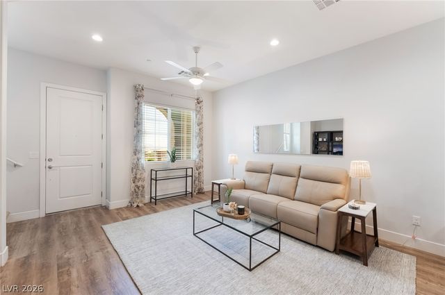 6432 Spring Jog Street, Las Vegas, NV 89166