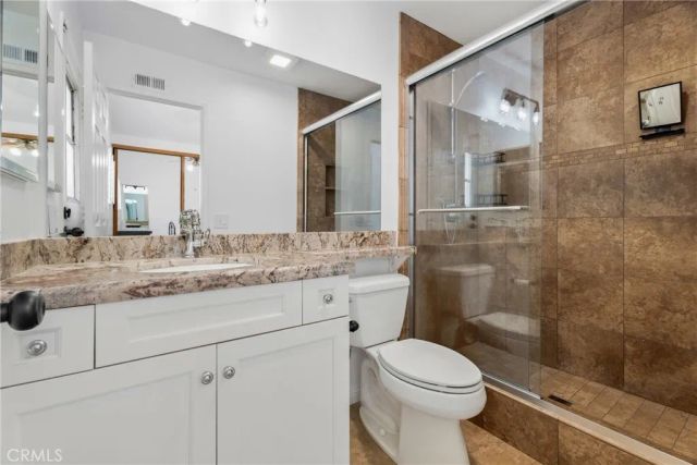 20755 Benz, Saugus, CA 91350