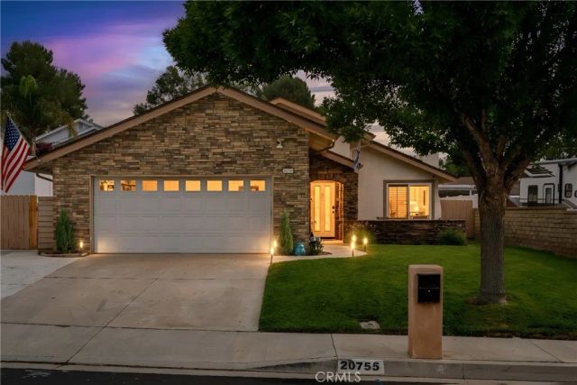 20755 Benz, Saugus, CA 91350