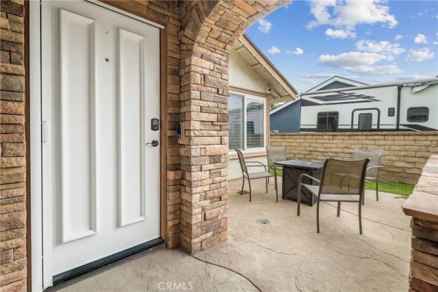 20755 Benz, Saugus, CA 91350