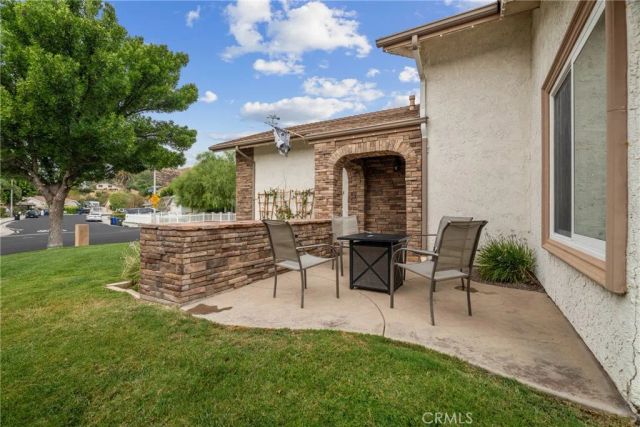 20755 Benz, Saugus, CA 91350