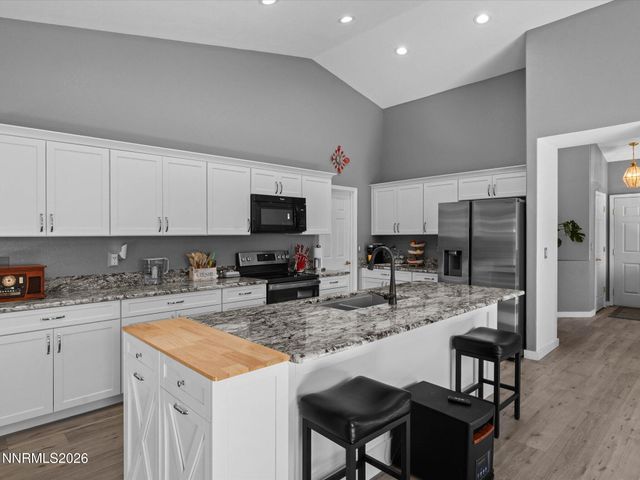 9005 Andraste Way, Reno, NV 89506