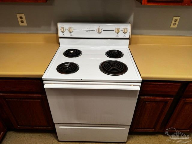 8210 Kipling St D, Pensacola, FL 32514