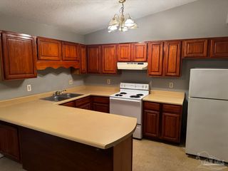 8210 Kipling St D, Pensacola, FL 32514