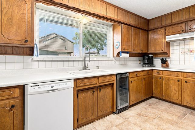 504 Panama Court, Granbury, TX 76048