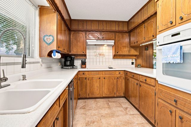 504 Panama Court, Granbury, TX 76048