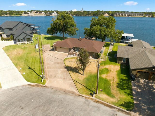 504 Panama Court, Granbury, TX 76048