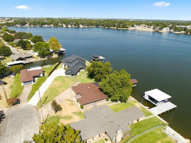 504 Panama Court, Granbury, TX 76048