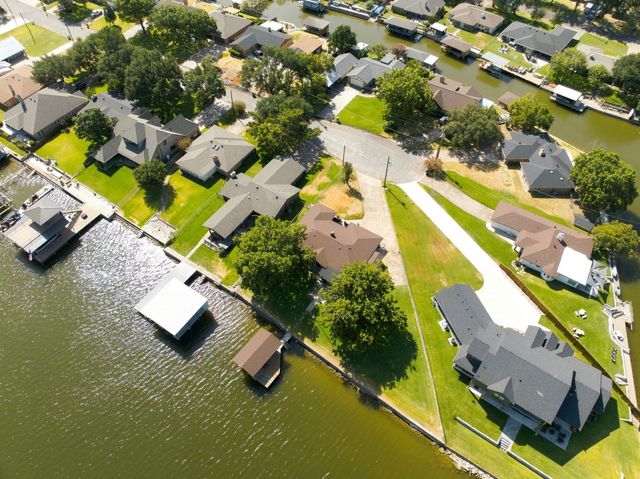 504 Panama Court, Granbury, TX 76048