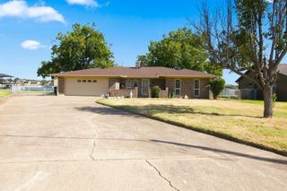 504 Panama Court, Granbury, TX 76048