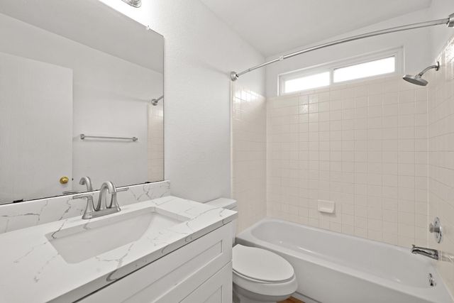 105 Stanford DR, Leander, TX 78641