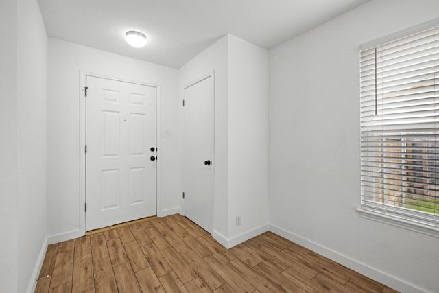 105 Stanford DR, Leander, TX 78641