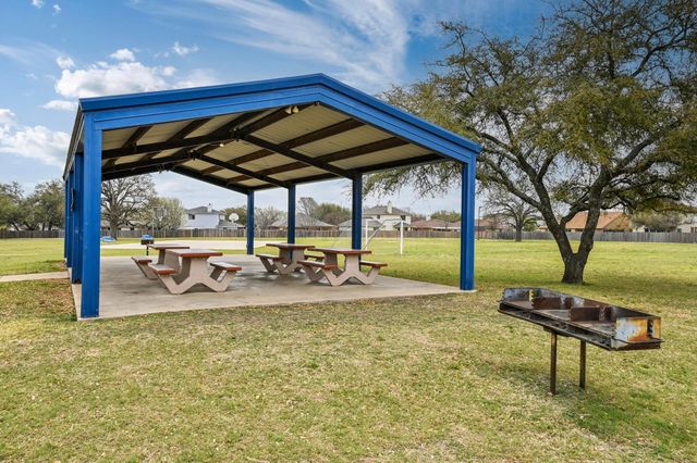 105 Stanford DR, Leander, TX 78641