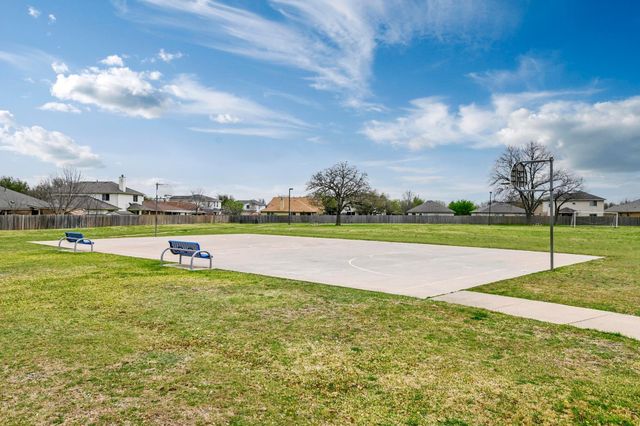 105 Stanford DR, Leander, TX 78641