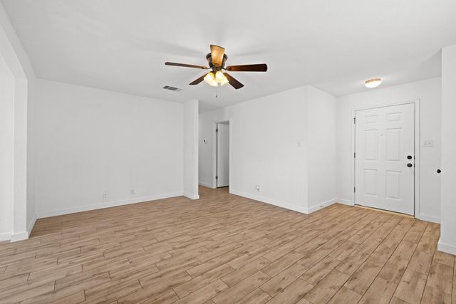 105 Stanford DR, Leander, TX 78641