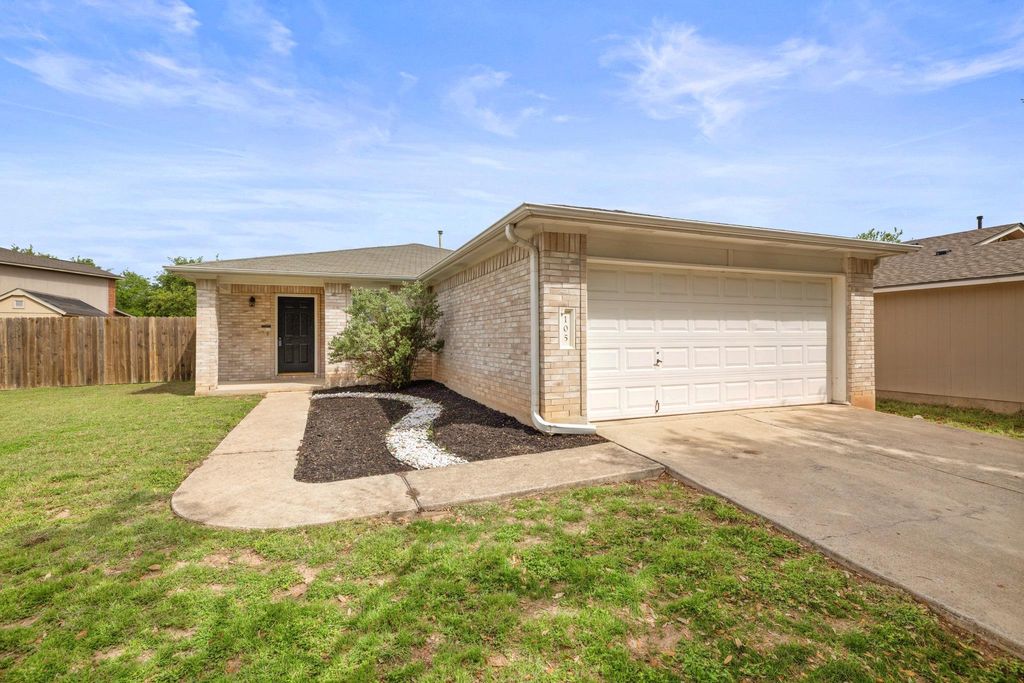 105 Stanford DR, Leander, TX 78641