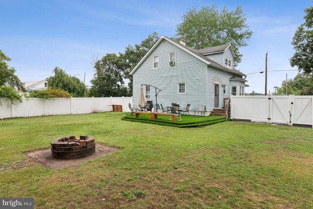 523 MAIN AVE, Berlin, NJ 08009