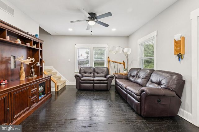 523 MAIN AVE, Berlin, NJ 08009