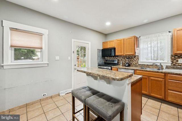 523 MAIN AVE, Berlin, NJ 08009