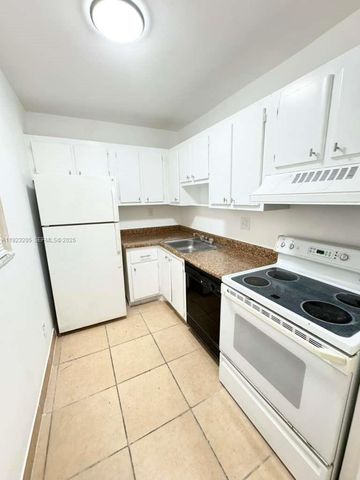 961 NW 45th St 1, Deerfield Beach, FL 33064