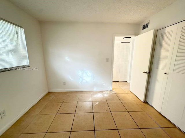 961 NW 45th St 1, Deerfield Beach, FL 33064