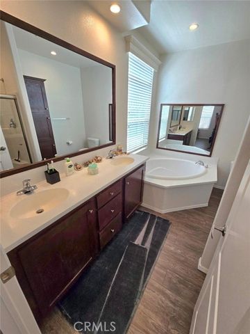 21851 Newland Street 44, Huntington Beach, IL 62646