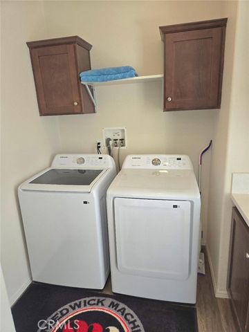 21851 Newland Street 44, Huntington Beach, IL 62646