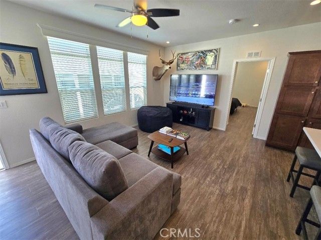 21851 Newland Street 44, Huntington Beach, IL 62646