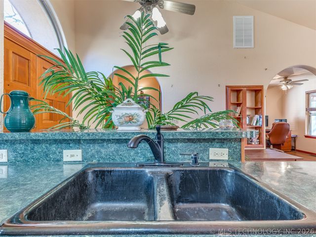 8714 Westway Road, Tulsa, OK 74131