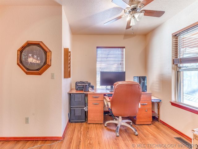 8714 Westway Road, Tulsa, OK 74131