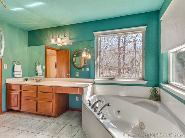 8714 Westway Road, Tulsa, OK 74131