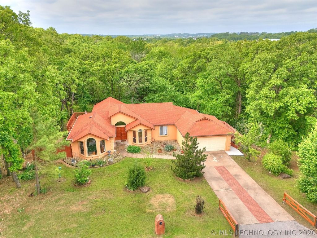 8714 Westway Road, Tulsa, OK 74131