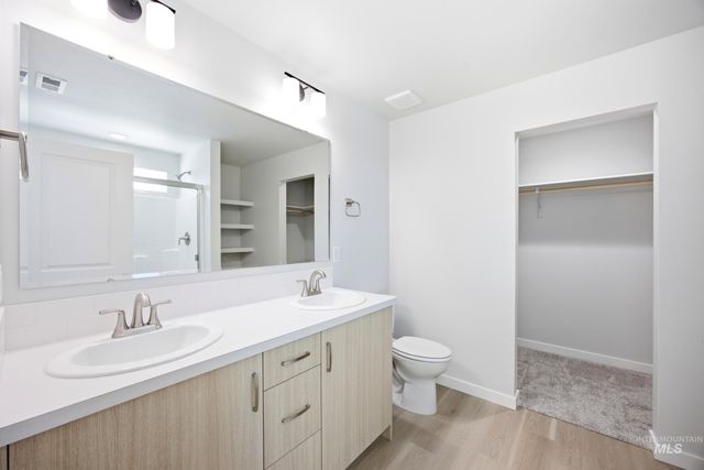 14113 Shiny Spruce St, Caldwell, ID 83607
