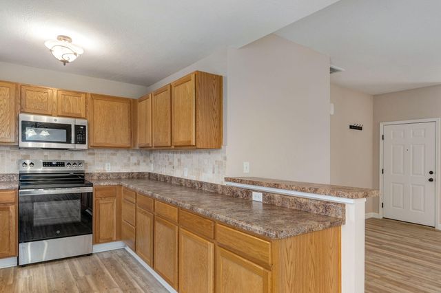 2541 W Brook Ridge Street, Springfield, MO 65803