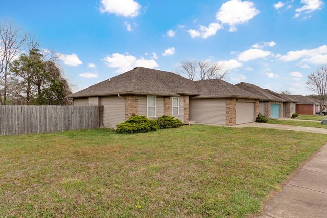 2541 W Brook Ridge Street, Springfield, MO 65803