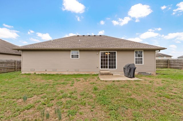 2541 W Brook Ridge Street, Springfield, MO 65803