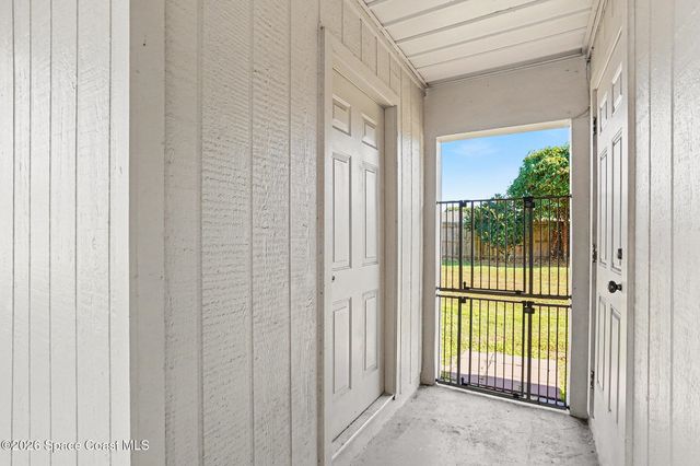 1552 Dowse Court NE, Palm Bay, FL 32905