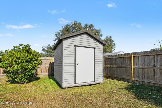 1552 Dowse Court NE, Palm Bay, FL 32905