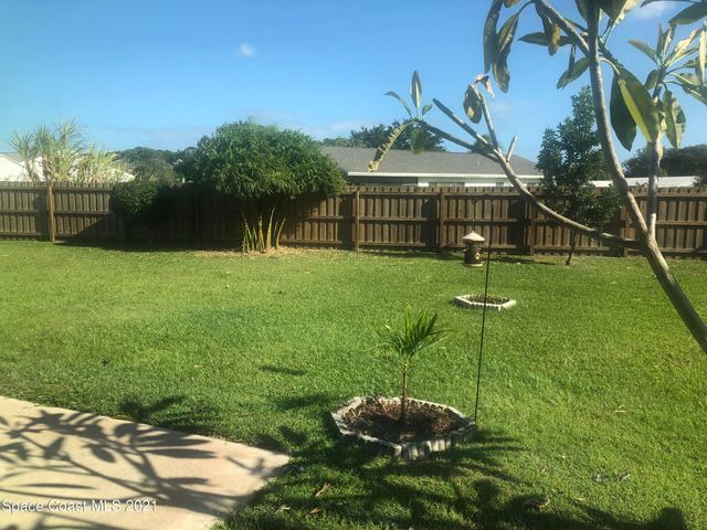 1552 Dowse Court NE, Palm Bay, FL 32905