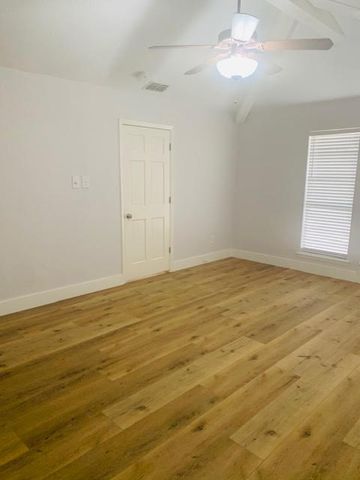 6310 Seamist Dr, Corpus Christi, TX 78414