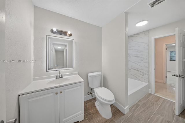 3856 NW 207 ST RD, Miami Gardens, FL 33055