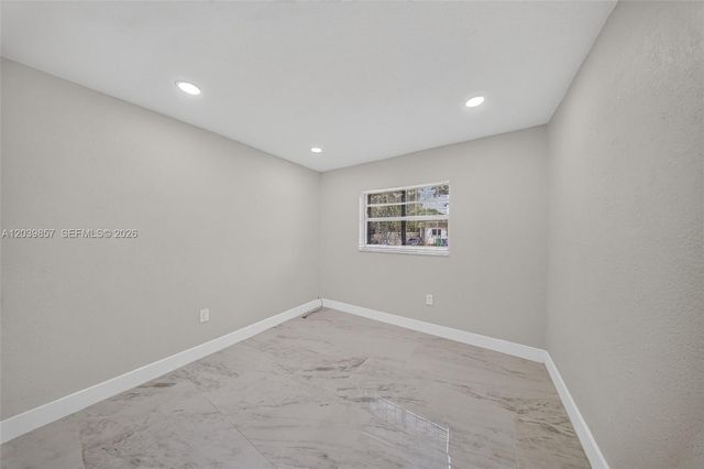 3856 NW 207 ST RD, Miami Gardens, FL 33055