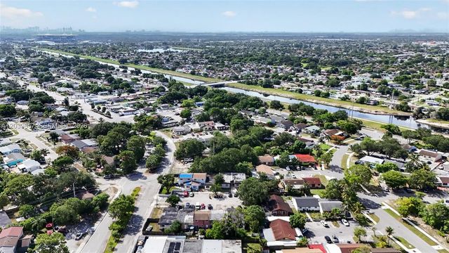 3856 NW 207 ST RD, Miami Gardens, FL 33055